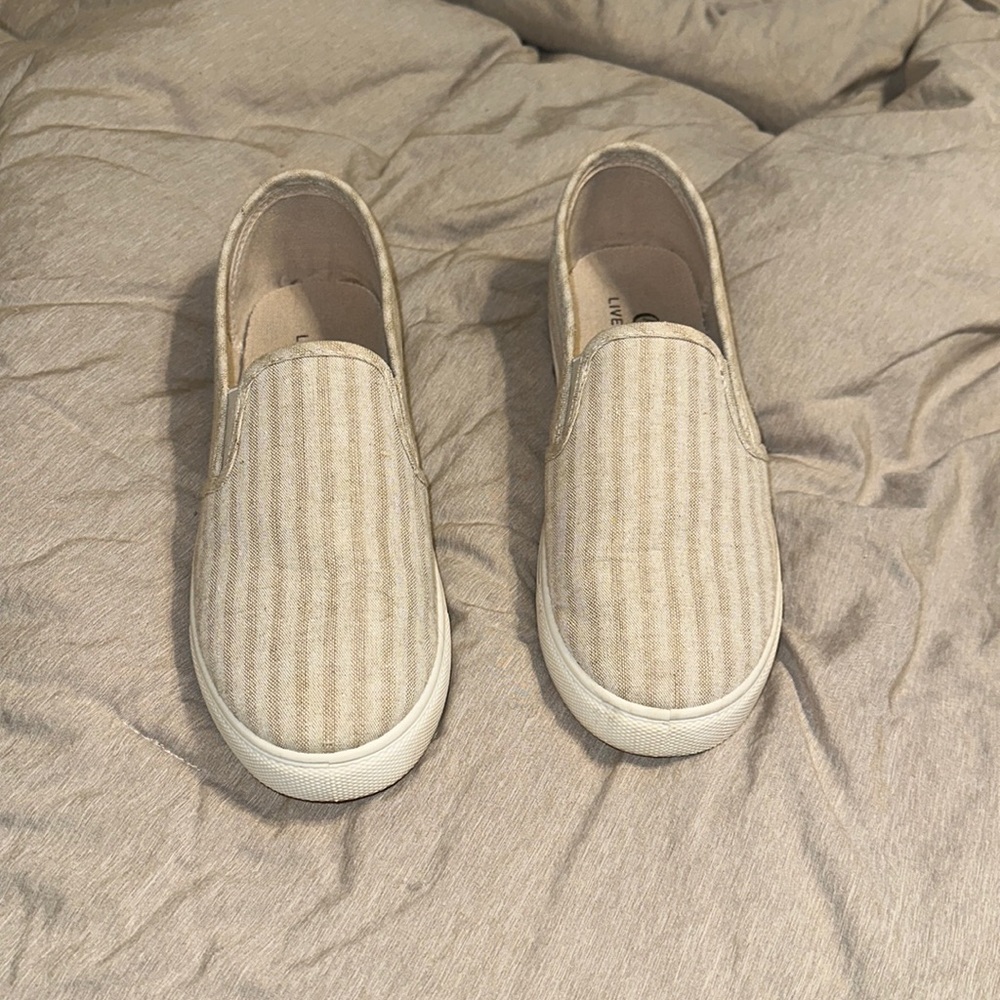 Comfortable tan slip ons.